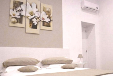 Camera-al-centro-di-Napoli-Calipso